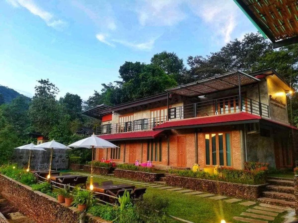 Bann Suan Maya Mae Rim Exteriér fotografie
